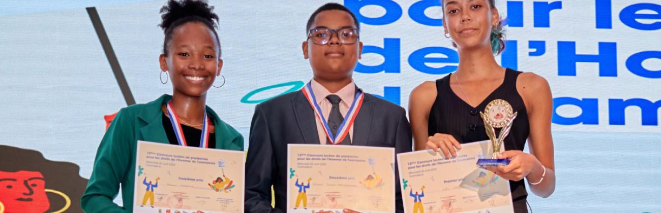 Les lauréats du 12e concours lycéen de plaidoiries de Madagascar